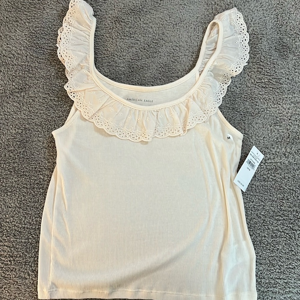 NWT. AE Ribbed Eyelet Tank, Medium
